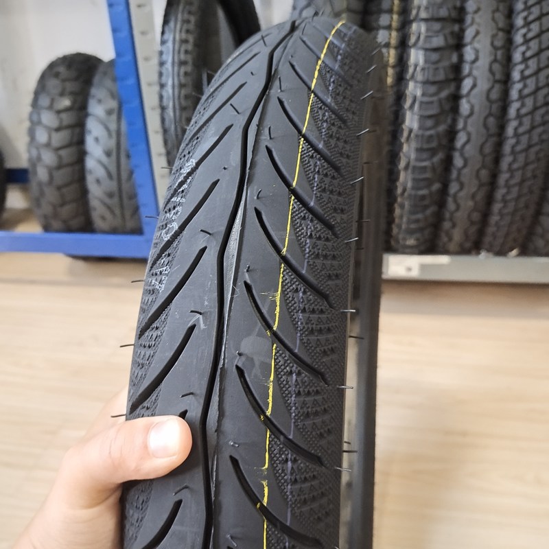 Naturkautschuk Stahl Nylon 90/90-17 Motorradreifen und Innenrohr für den Markt in Venezuela