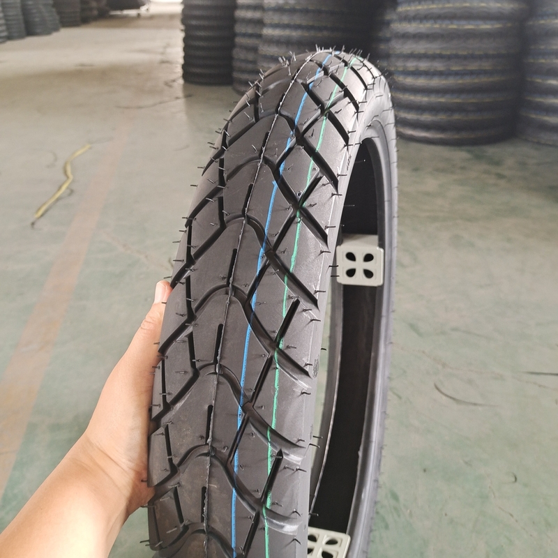 90/90-18 Motorradreifen mit 6pr/8pr Ply Rating und langlebigem Gehäuse