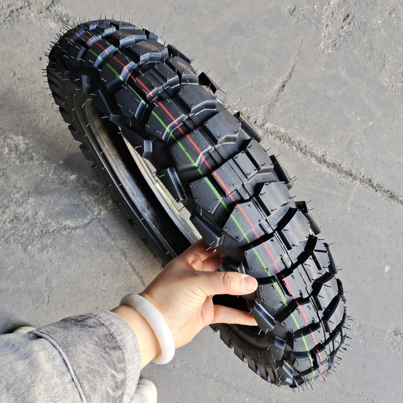 Motorradreifen Direkte schwarze Reifenhülle Widerstandsfähige Farbe Motorräder Reifen 4.10-18