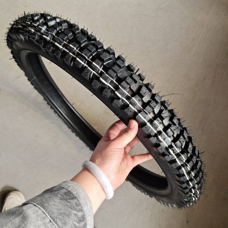 Natur Gummi Stahl Nylon 2,75-21 Hlm Halb heiße Motorradreifen für Mountain Road Tour