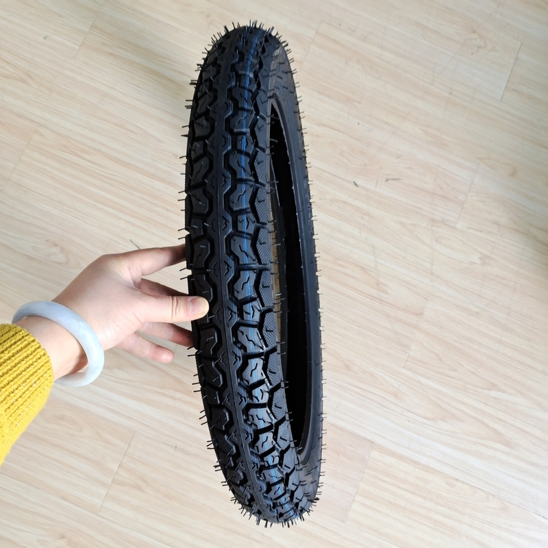 3.00-17 Hochfestigkeitsreifen Motorradreifen mit Naturgummi-Stahl-Nylonmaterial