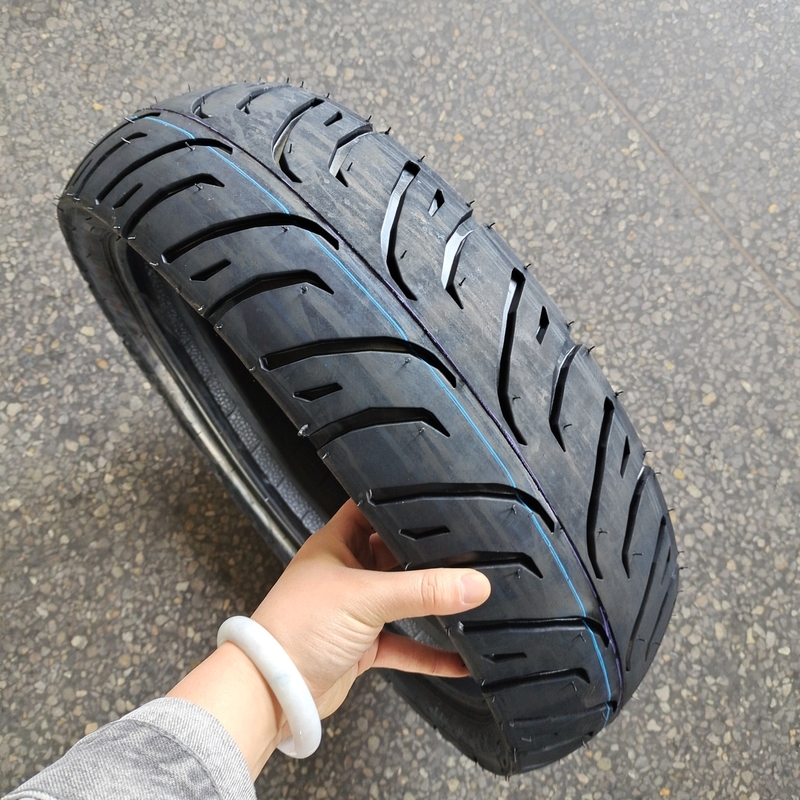 140/60-17 D Motorradreifen aus Naturkautschuk und mit 6pr/8pr Ply-Klassifizierung