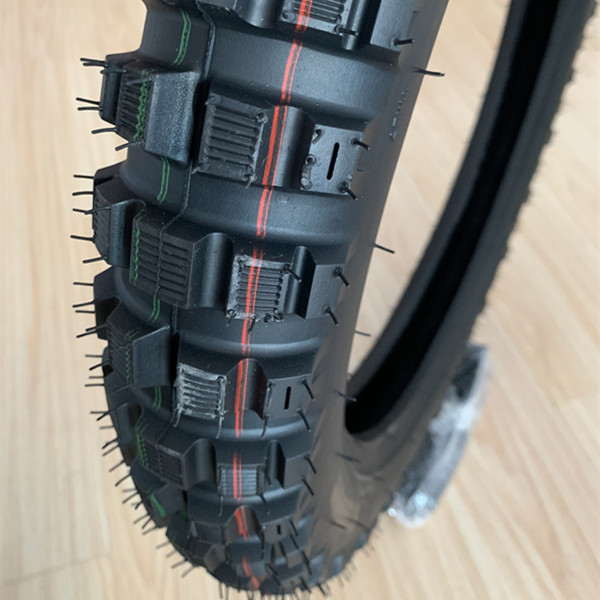 Qingdao Port Manufactured 3.00-18 Motorradreifen für Offroad-Abenteuer und Herausforderungen