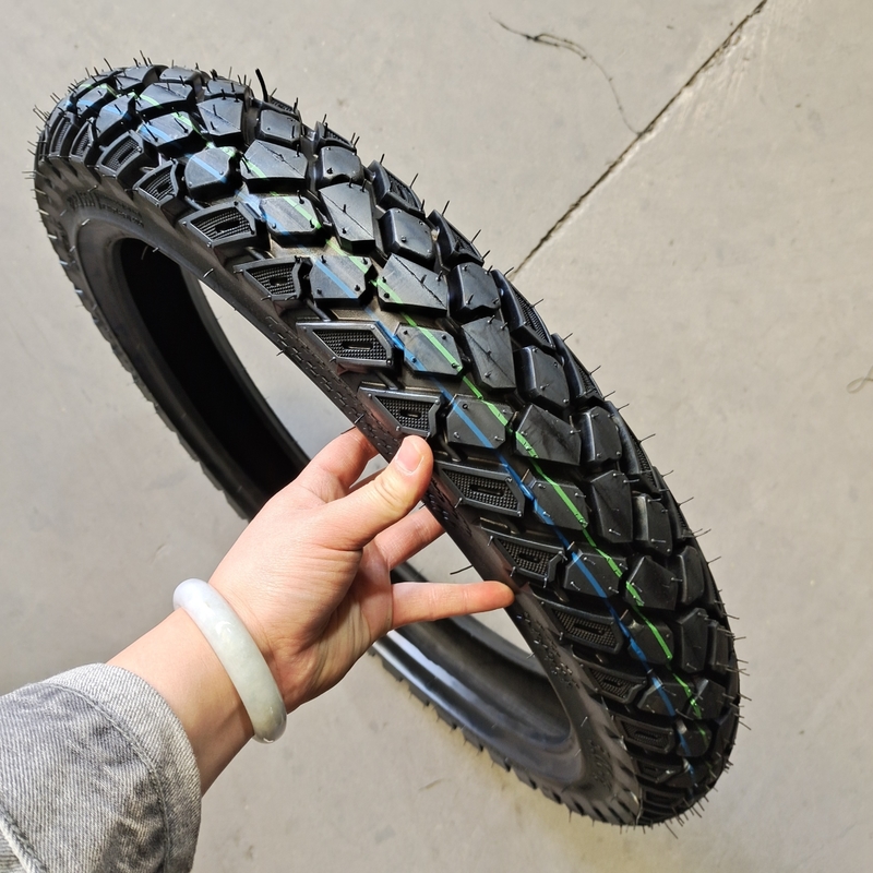 17&quot; 18&quot; 19&quot; 21&quot; Zoll Motorradreifen mit Natrual Gummi Hergestellt im Ladehafen Qingdao