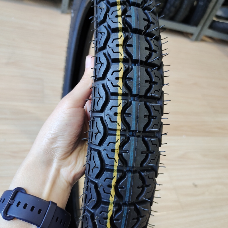 Motorradreifen 275x17 2.75-17 275.17 mit einem Gummigehalt von 35% bis 55%