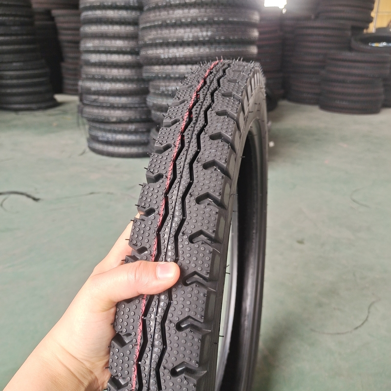 2.70-17 2.75-17 2.75-18 3.00-17 3.00-18 Rohrloser Motorradreifen mit Stahl und Nylon