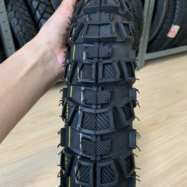 Erleben Sie den Unterschied mit Reifengehäuse Tvs King Dreiradreifen Motorradreifen 17