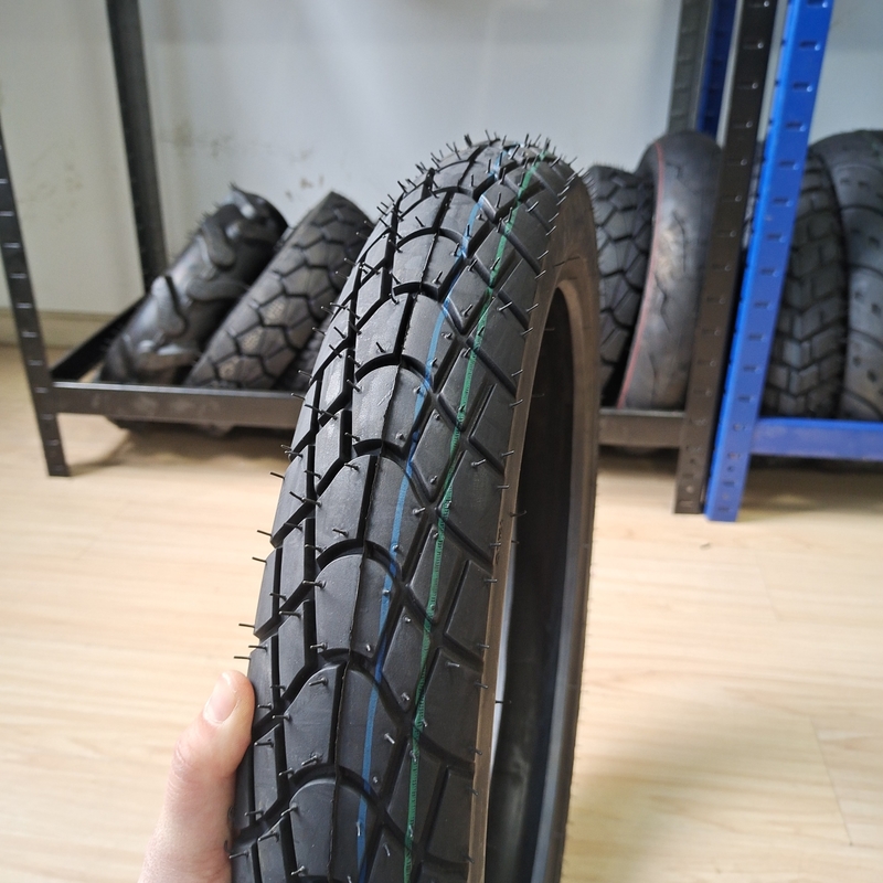 90/80-16 Schwarzer Reifengehäuse Motorradreifen perfekt für Ihre Geschäftsanforderungen
