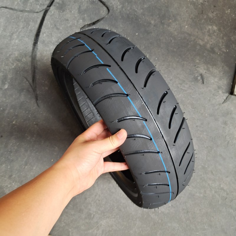 Rohstoff Naturkautschuk Stahl Nylon 130/60-13 8-Schicht Motorradreifen