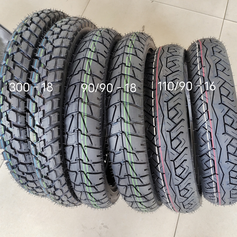 Motorradreifen 90/90/18 Rohrlos Verkauf per Real mit 6PR/8PR Ply Rate und 3,8 kg Gewicht