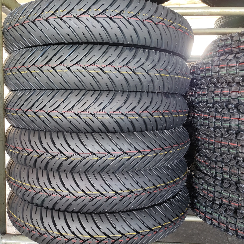 4.2kg Gewicht Motorradreifen aus weichem Gummi 100/90/18 120/80/17 100/90-17 120/70/17 909017