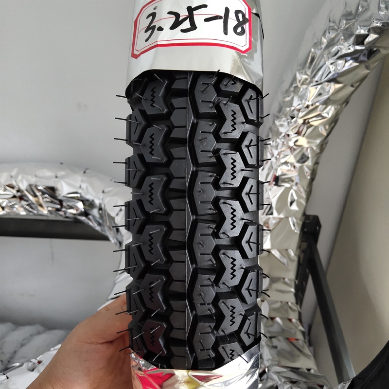Super 110/90-18 Gummi-Motorradreifen für und OEM-Akzeptanz 3,5 kg Gewicht