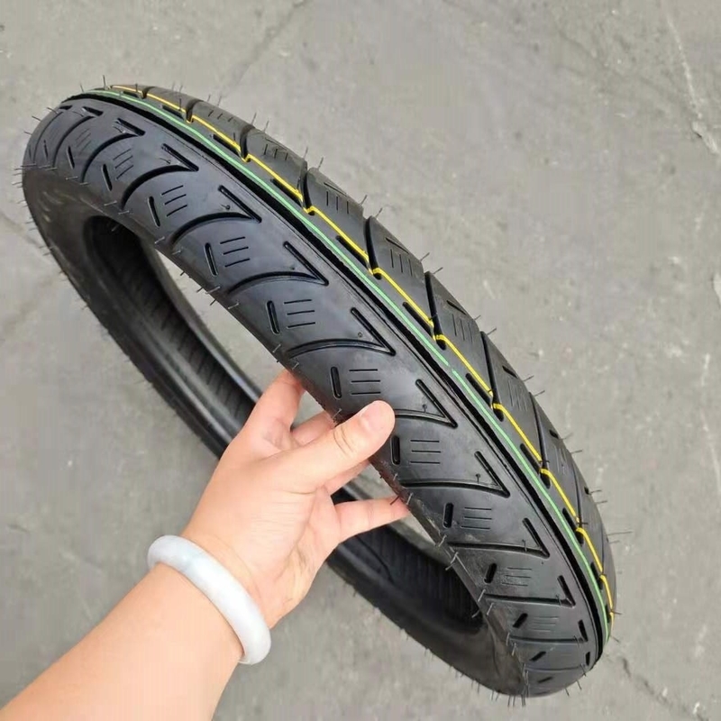 Naturgummi Rohrlos 90/90-18 Motorradreifen mit Ersatzteil Lebensdauer 20000 KM