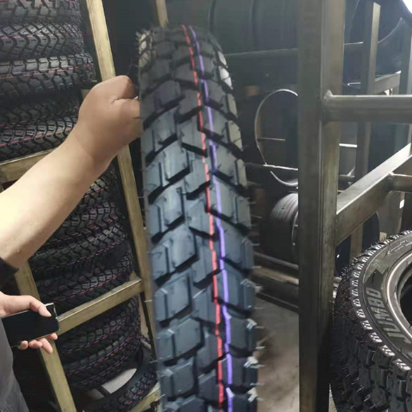 Zugfestigkeit 10.5 Motorradreifen 110/90 16 zur Förderung des afrikanischen Marktes