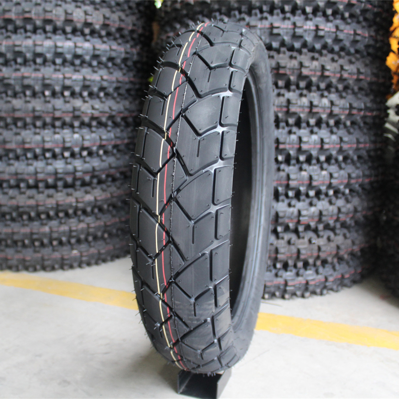 130/80-17 130/80/17 Motorradreifen für den Nahen Osten Markt Last QTY/40'HQ 13000PCS