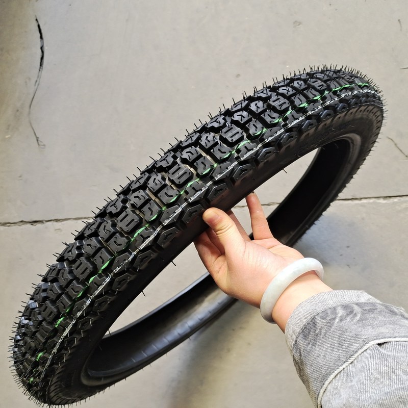 280kpa Hochkautschukgehalt Motorrad Gelände Reifen 275-21 275 21 für den afrikanischen Markt