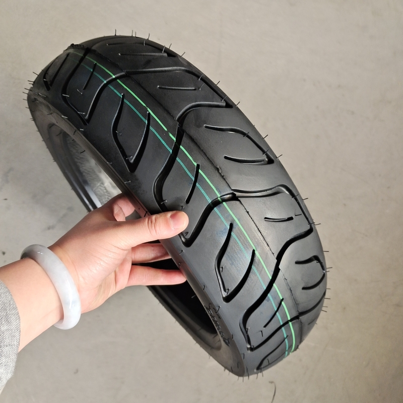 130/70-13 Motorradreifen Elektrorollerreifen in Indonesien mit 280kpa Luftdruck