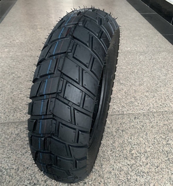Supermotorradreifen 130/90-10 mit einem Gummigehalt von 35% bis 55% und einer langen Lebensdauer