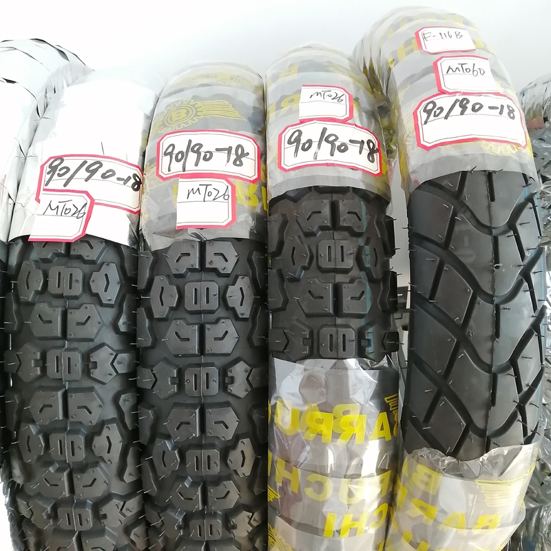 90/90-18 Motorradreifen aus Gummi, geeignet für verschiedene Straßenbedingungen